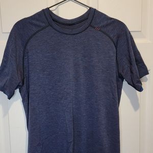 Lululemon metal vent tech short sleeve size small